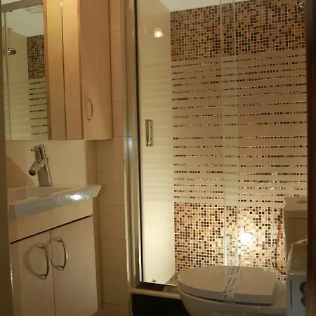 Apartment Petra Thea 4 *